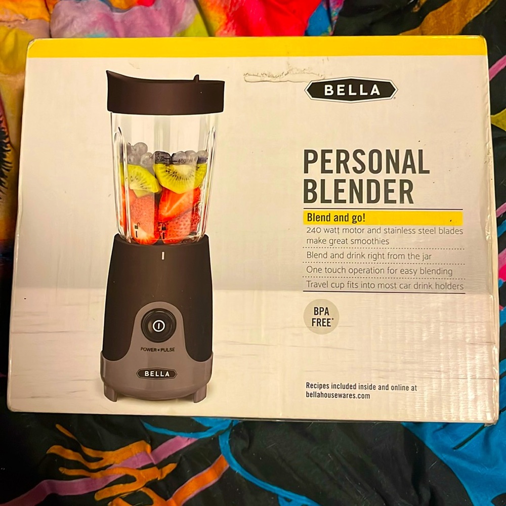 Bella Personal Blender 14OZ Travel Cup. Brand New. Never Opened.